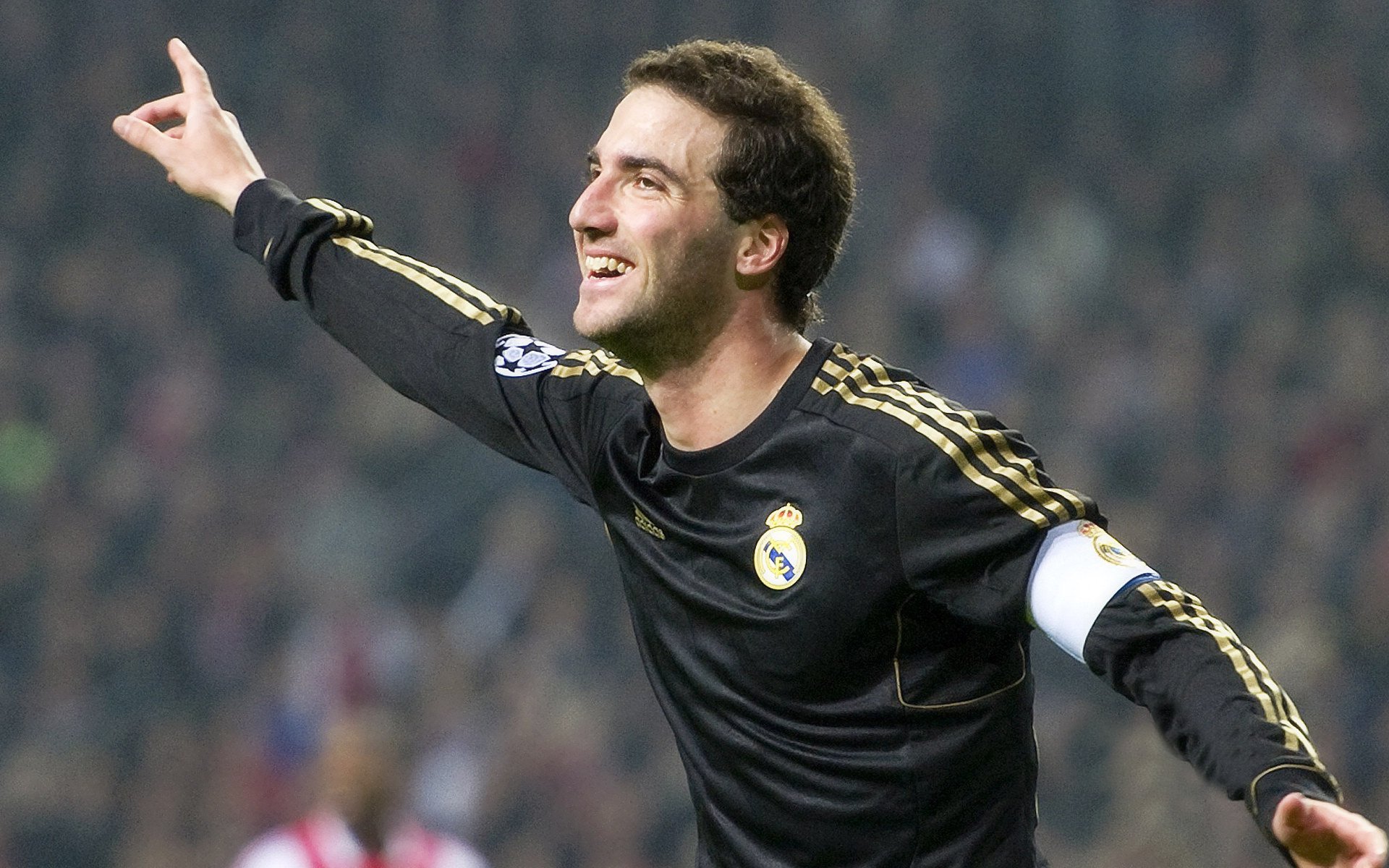 尹波｜谁夺冠谁保级？“厚度”决定命运